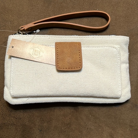 NWT True Craft Wristlet - Picture 1 of 12